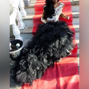 Custom made black and silver prom dress. Size: XS/S.